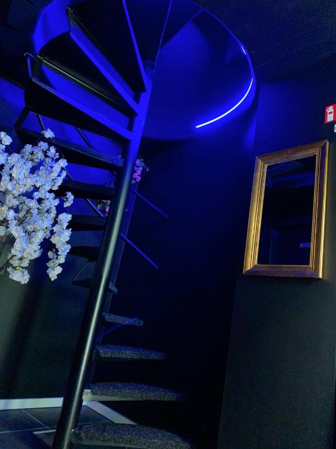 Luxury Suites Антверпен Екстериор снимка